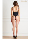 Body string seins nus noir Le petit secret