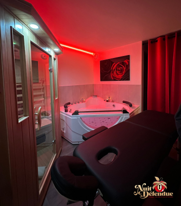 Nuit Défendue : une love room énigmatique et envoûtante en Bourgogne